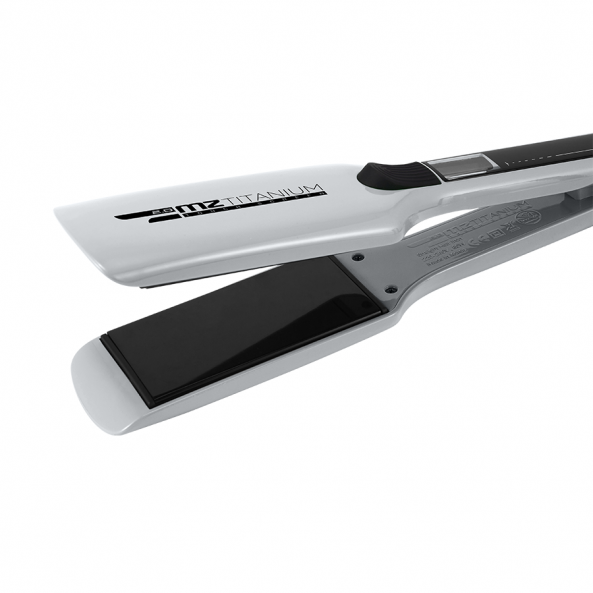 Утюжок MZ Titanium 2.0 серебристый, черные пластины, глянец